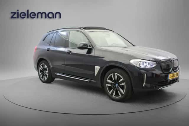 BMW iX3 (2021) thumbnail 1