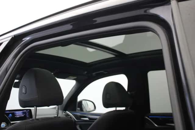 BMW iX3 (2021) thumbnail 6