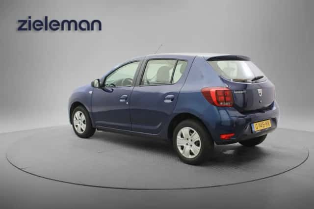 Dacia Sandero (2019) thumbnail 3