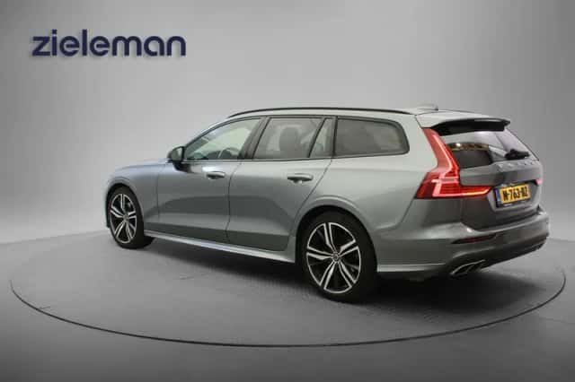 Volvo V60 (2021) thumbnail 3