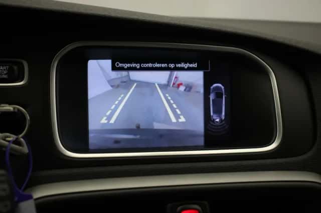 Volvo V40 (2012) thumbnail 6