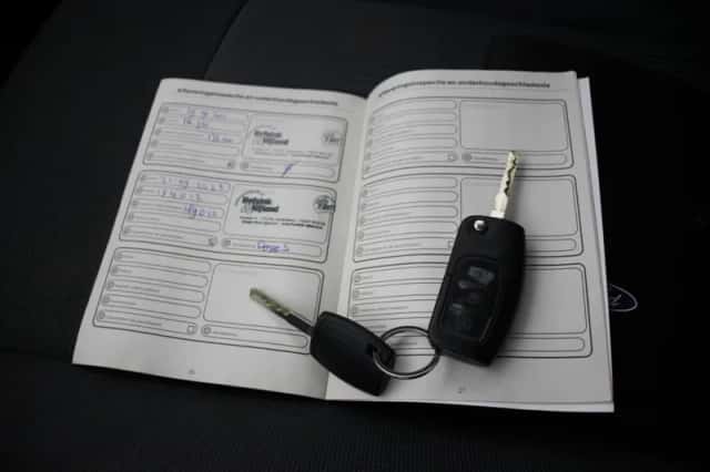 Ford Fiesta (2012) thumbnail 6