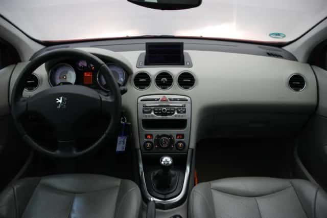 Peugeot 308 (2009) thumbnail 2