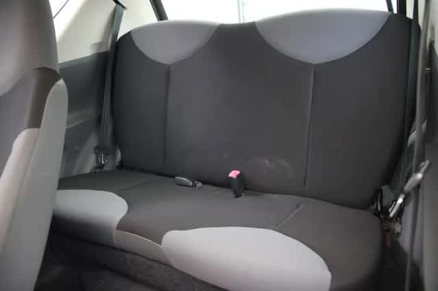 Peugeot 107 (2010) thumbnail 6