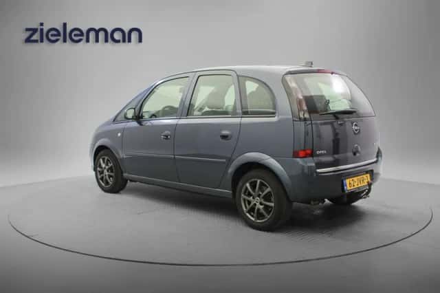 Opel Meriva (2009) thumbnail 3