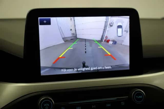 Ford Focus (2022) thumbnail 6