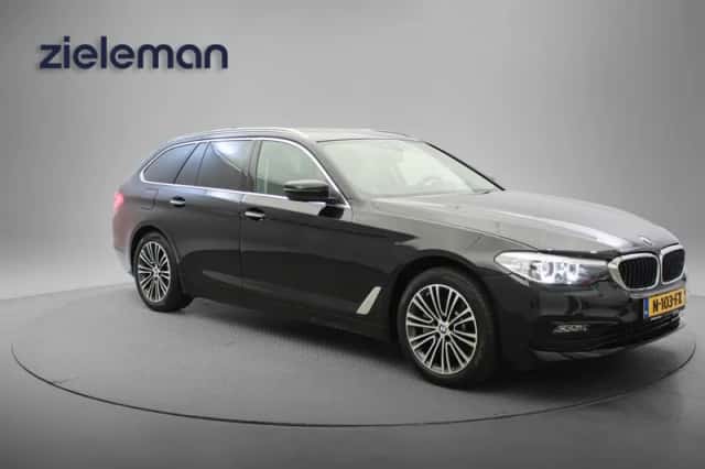 BMW 5-Serie (2017) thumbnail 1