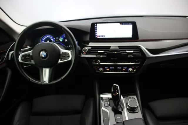 BMW 5-Serie (2017) thumbnail 2