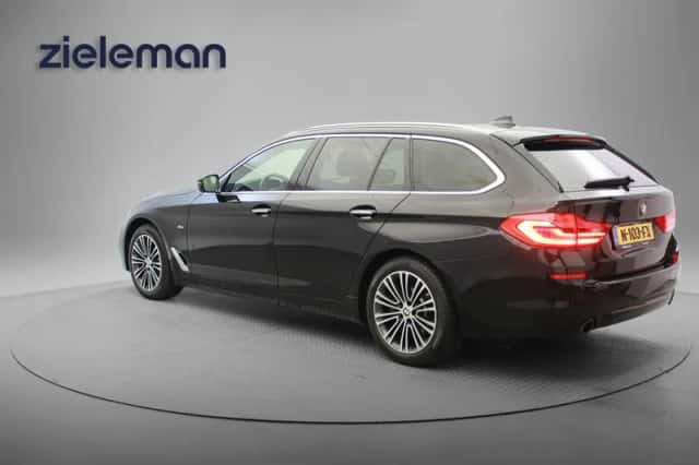 BMW 5-Serie (2017) thumbnail 3