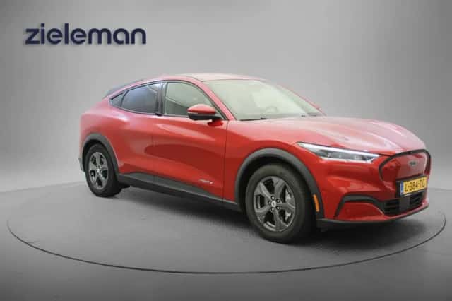 Ford Mustang Mach-E (2021) thumbnail 1