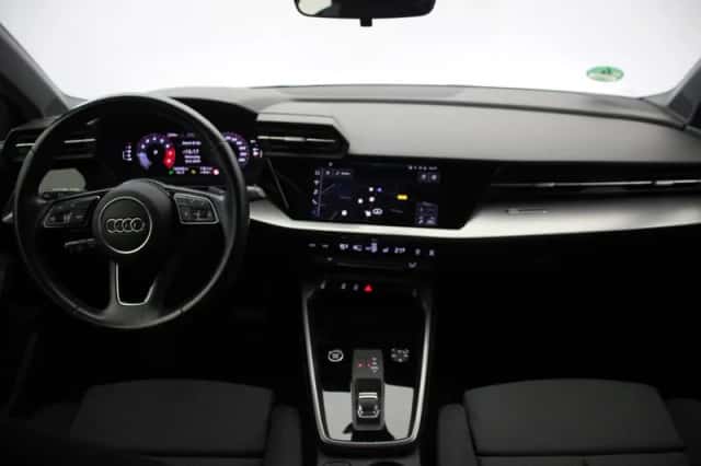 Audi A3 (2022) thumbnail 2