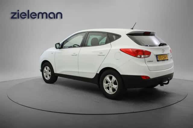 Hyundai ix35 (2010) thumbnail 3