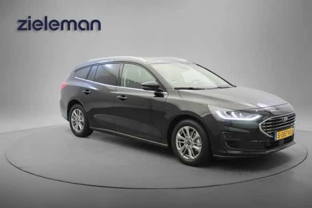 Ford Focus (2023) thumbnail 1