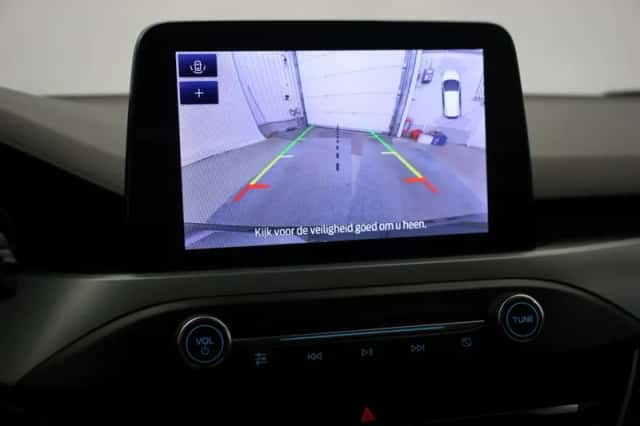 Ford Focus (2023) thumbnail 6