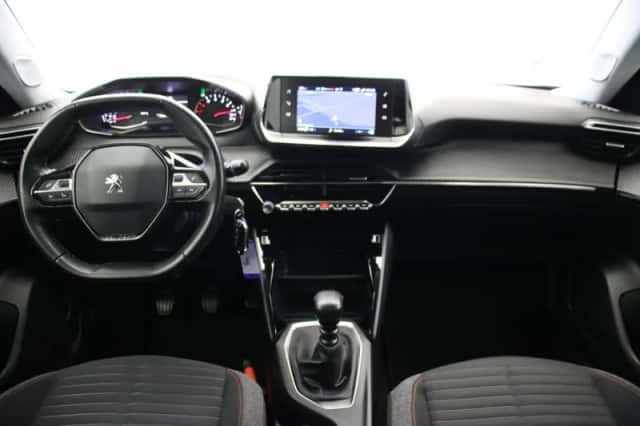 Peugeot 2008 (2020) thumbnail 2
