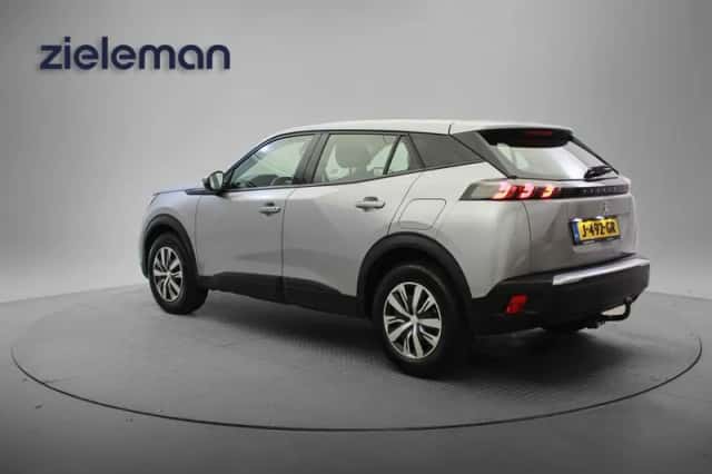 Peugeot 2008 (2020) thumbnail 3