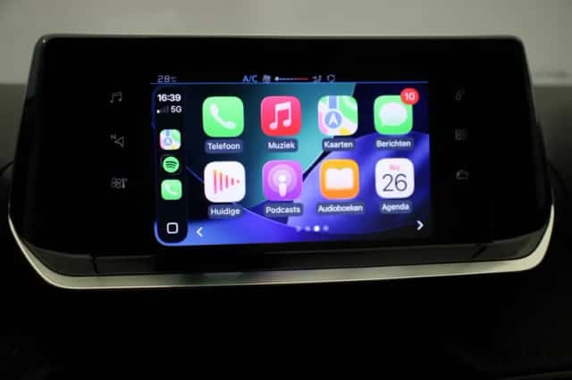 Peugeot 2008 (2020) thumbnail 5