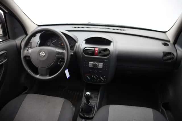 Opel Combo (2009) thumbnail 2