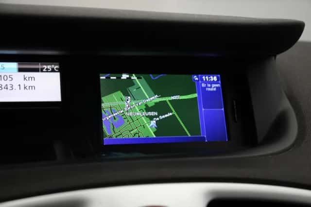 Renault Scénic (2009) thumbnail 5
