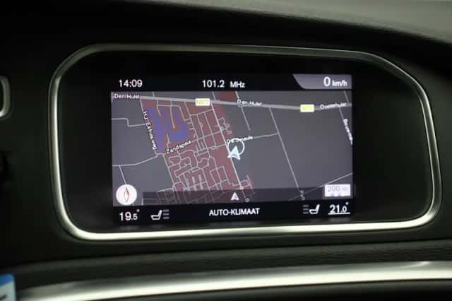 Volvo V40 (2017) thumbnail 6