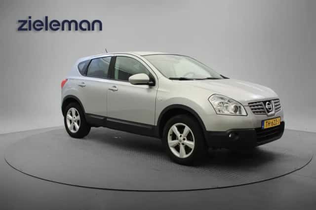 Nissan Qashqai (2009) thumbnail 1