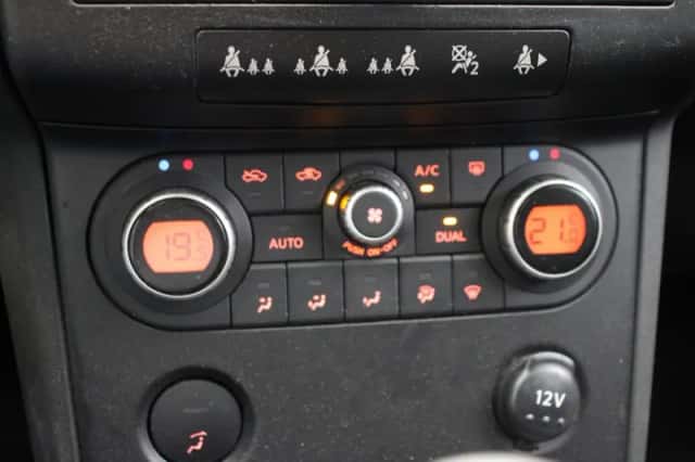 Nissan Qashqai (2009) thumbnail 6