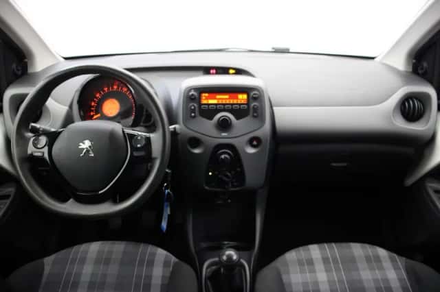 Peugeot 108 (2018) thumbnail 2