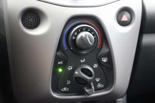 Peugeot 108 (2018) thumbnail 5