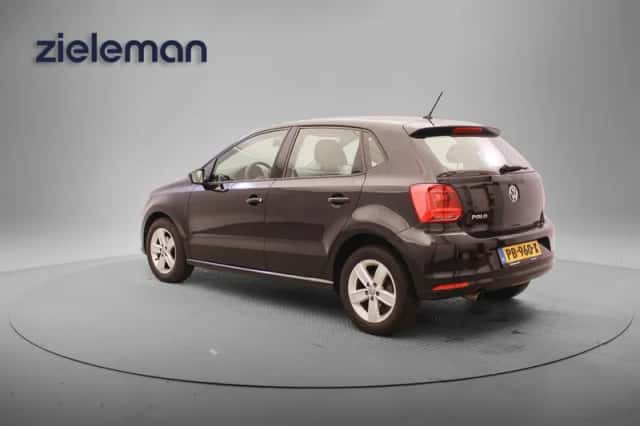 Volkswagen Polo (2017) thumbnail 3
