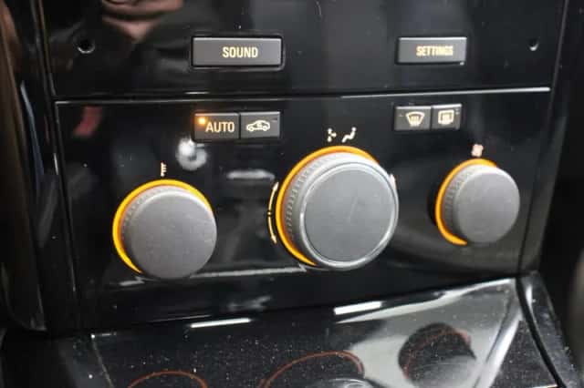 Opel Astra (2009) thumbnail 6