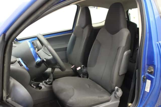 Toyota Aygo (2009) thumbnail 5