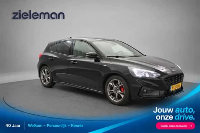Ford Focus (2021) thumbnail 1