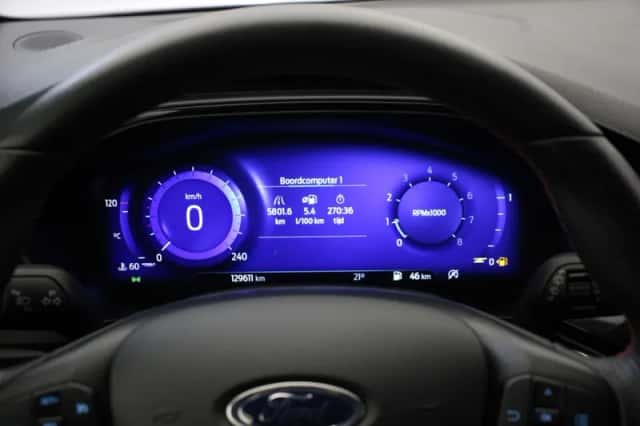 Ford Focus (2021) thumbnail 5