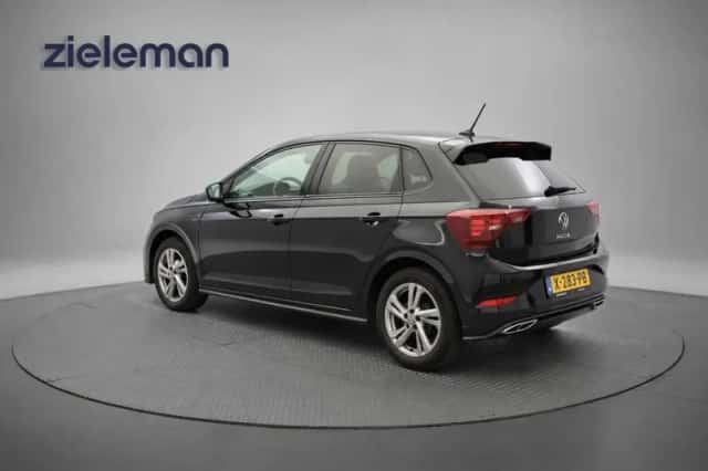 Volkswagen Polo (2023) thumbnail 3