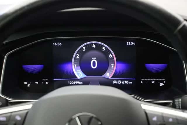 Volkswagen Polo (2023) thumbnail 5
