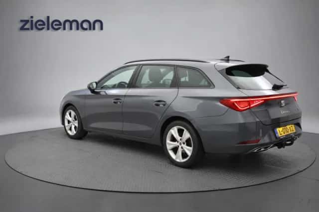 SEAT Leon Sportstourer (2021) thumbnail 3