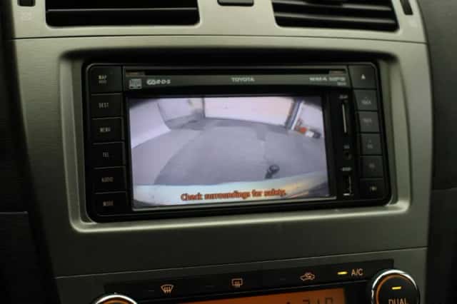 Toyota Avensis (2010) thumbnail 6