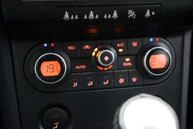 Nissan Qashqai (2008) thumbnail 6