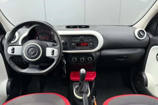 Renault Twingo (2016) thumbnail 3