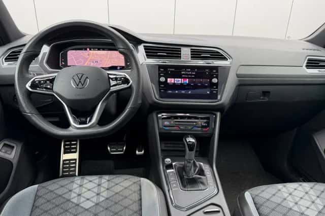 Volkswagen Tiguan (2023) thumbnail 3