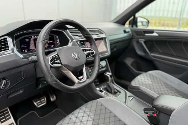 Volkswagen Tiguan (2022) thumbnail 4