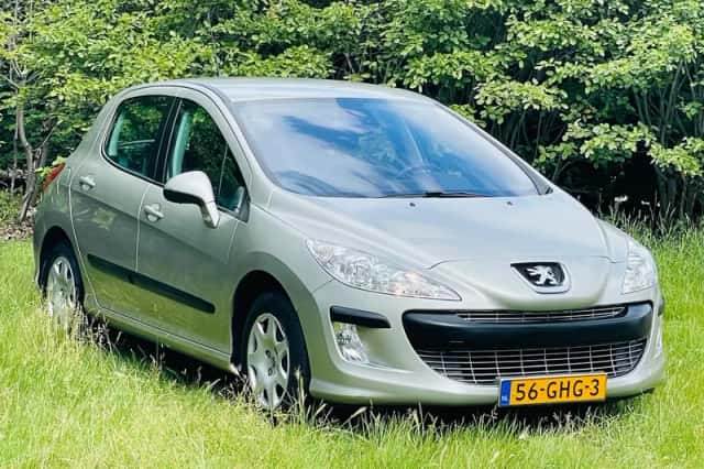 Peugeot 308 (2008) thumbnail 1
