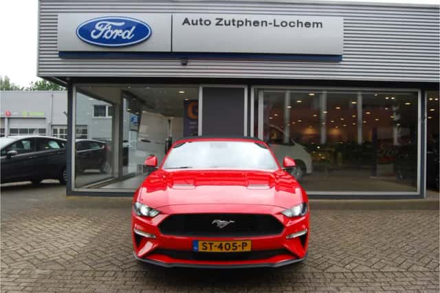 Ford Mustang (2018) thumbnail 3