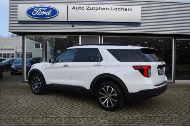 Ford Explorer (2025) thumbnail 4