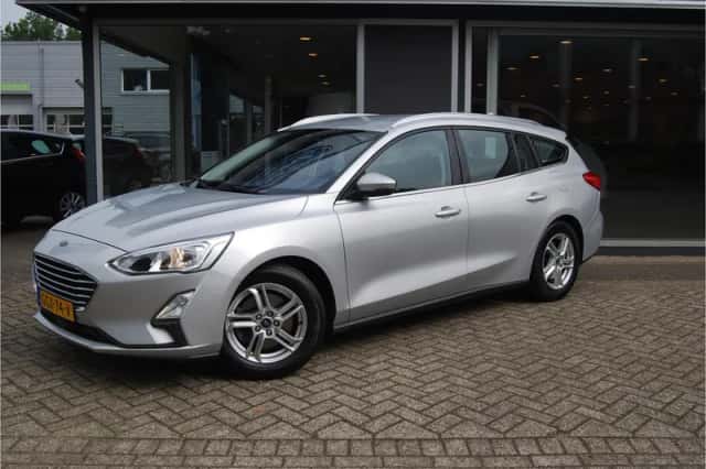 Ford Focus (2018) thumbnail 2