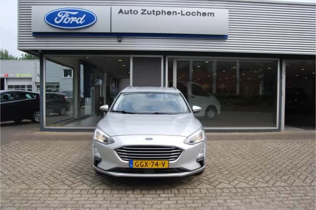 Ford Focus (2018) thumbnail 3