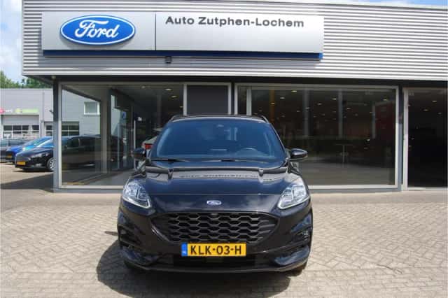 Ford Kuga (2023) thumbnail 3