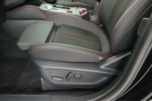 Ford Kuga (2026) thumbnail 3