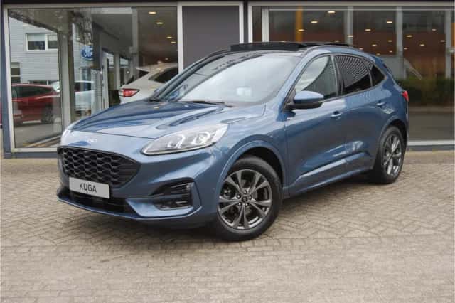 Ford Kuga (2022) thumbnail 2