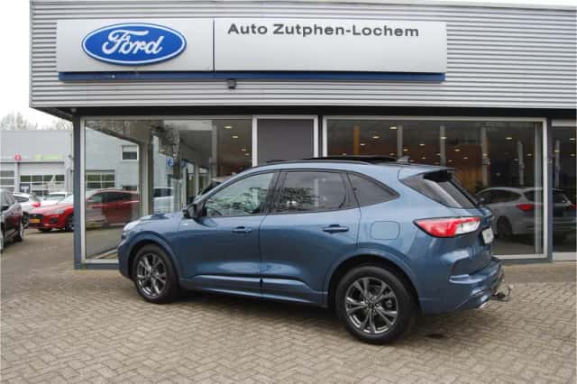 Ford Kuga (2022) thumbnail 5